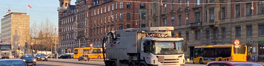 lastbil på vej