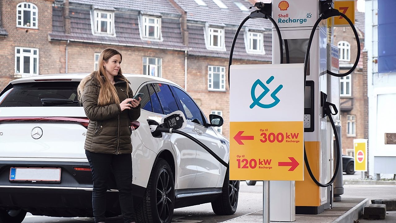 El Charging Station Shell